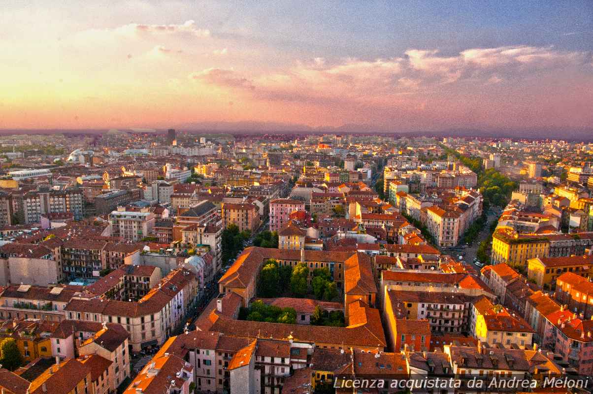 meteo 00798 - Meteo Milano: domani nuvoloso con rovesci, poi coperto con pioggia